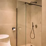 Azure Escape Luxury Sarandë