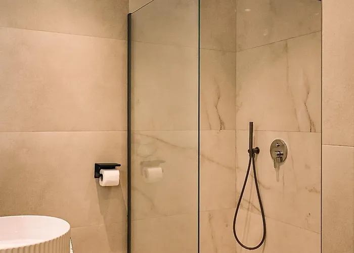 Azure Escape Luxury Sarandë